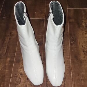 Elegant White Ankle Boots